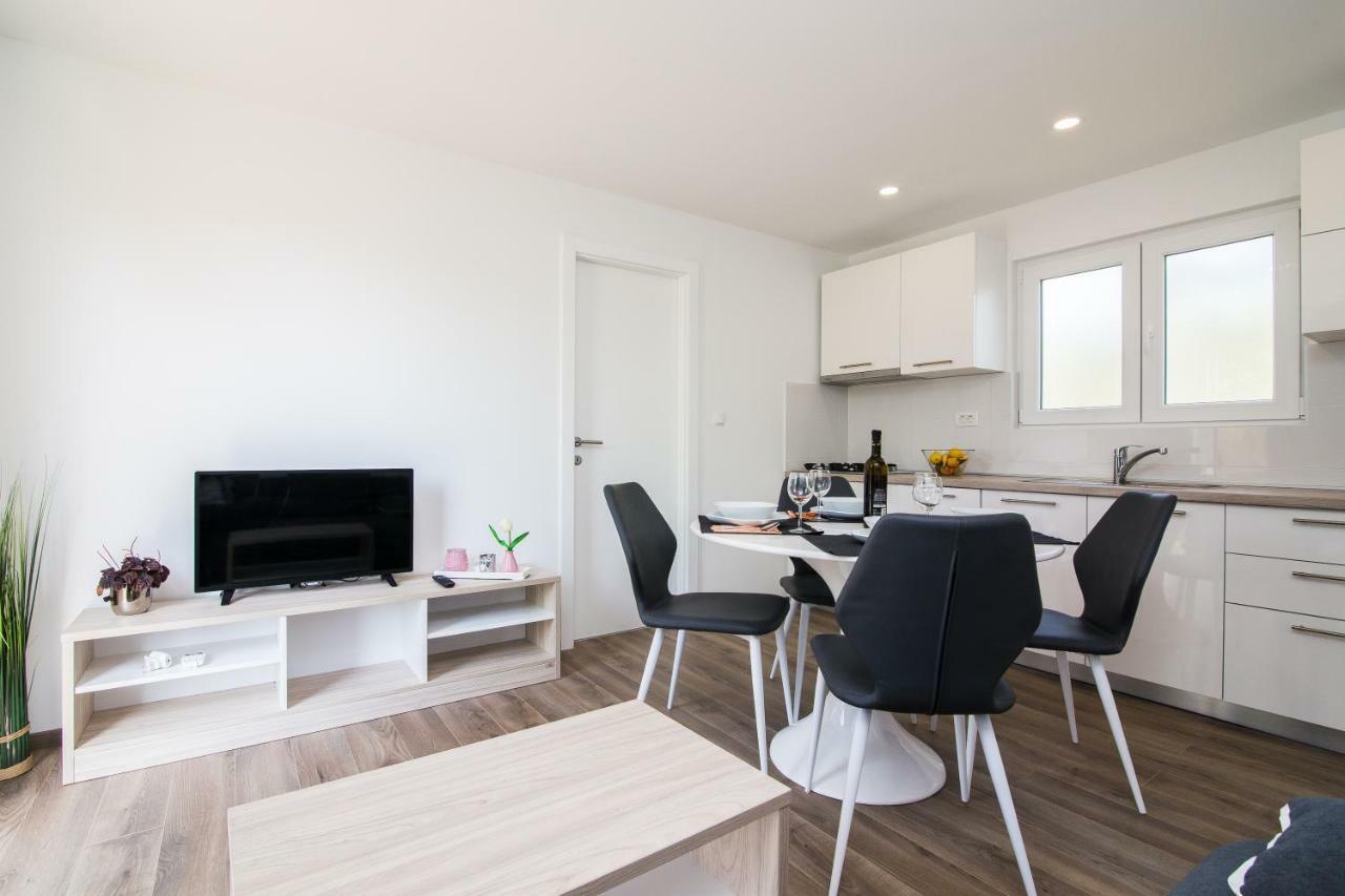 Luxury Mobile Homes Liza2 بيوغْغاد نا موغو المظهر الخارجي الصورة